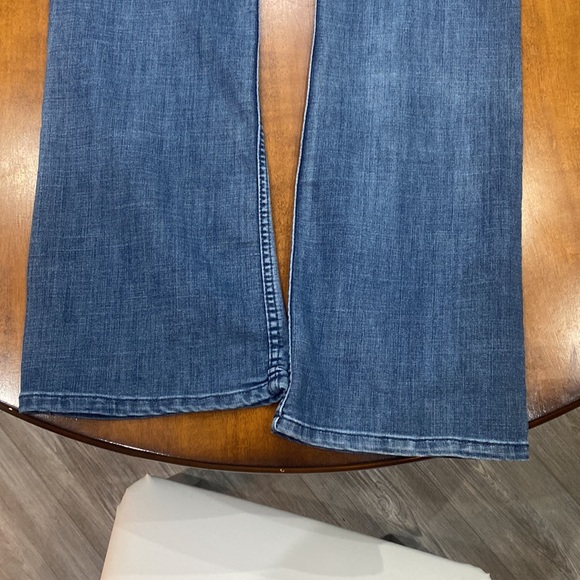 Wrangler Bootcut Jeans - Picture 3 of 7